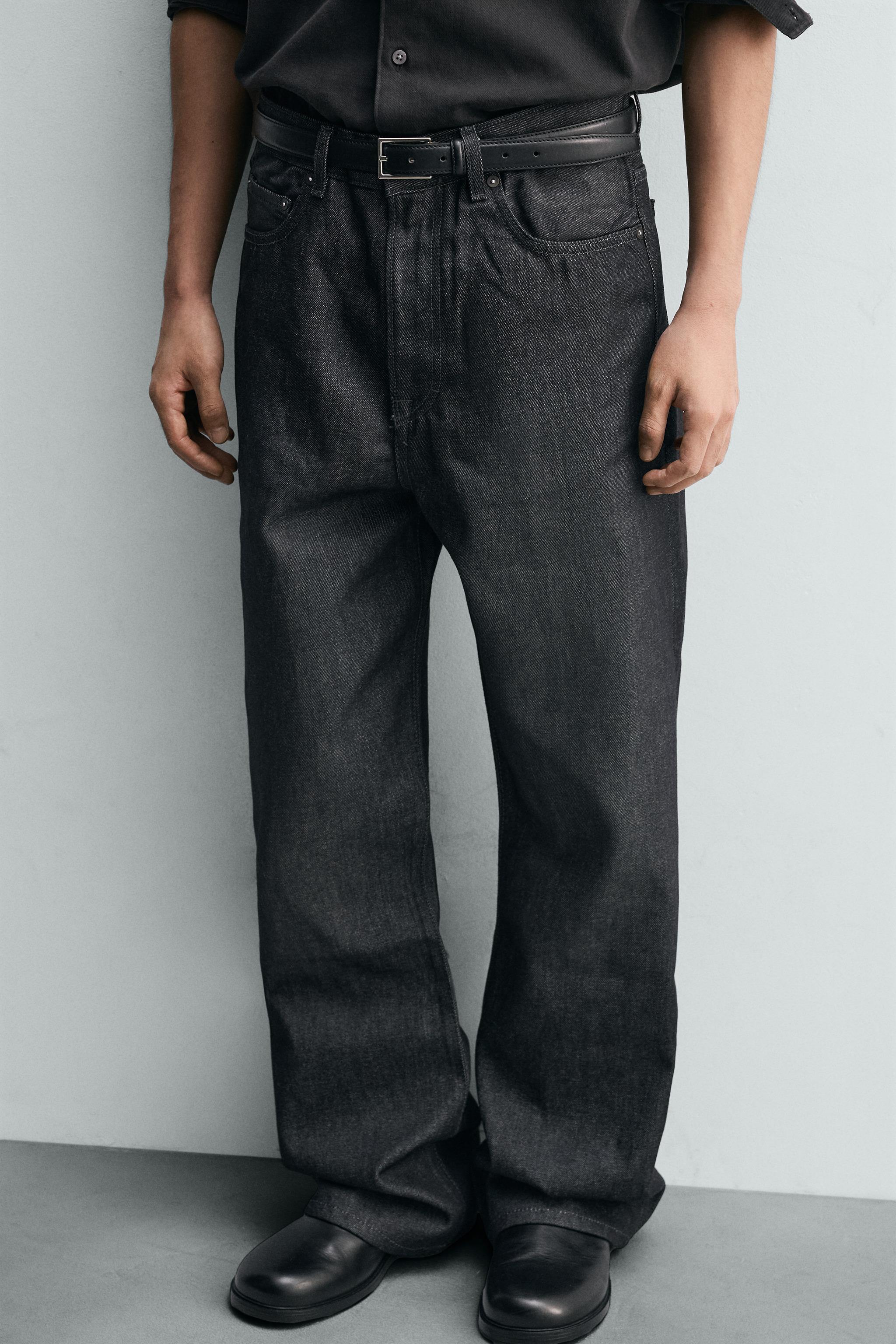 LOOSE FLARE FIT JEANS